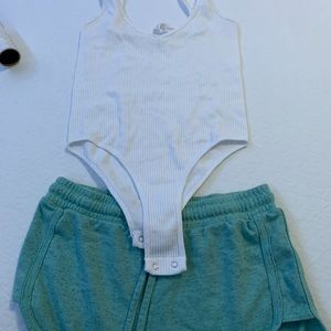 Shorts/body suit Bundle size M Medium
